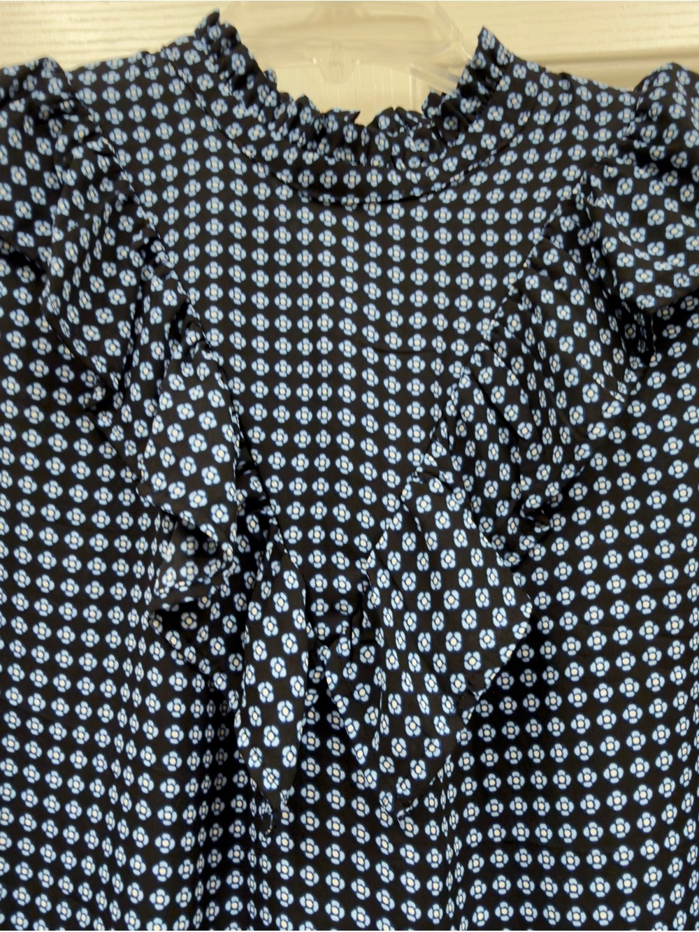 Who What Wear Sleeveless black patterned blouse Ruffle detail Printed Top XL - Picture 2 of 7